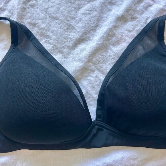 Lululemon Simply Sheer Bra Black 34C – Soft, Stretchy, Breathable - Picture 6 of 10